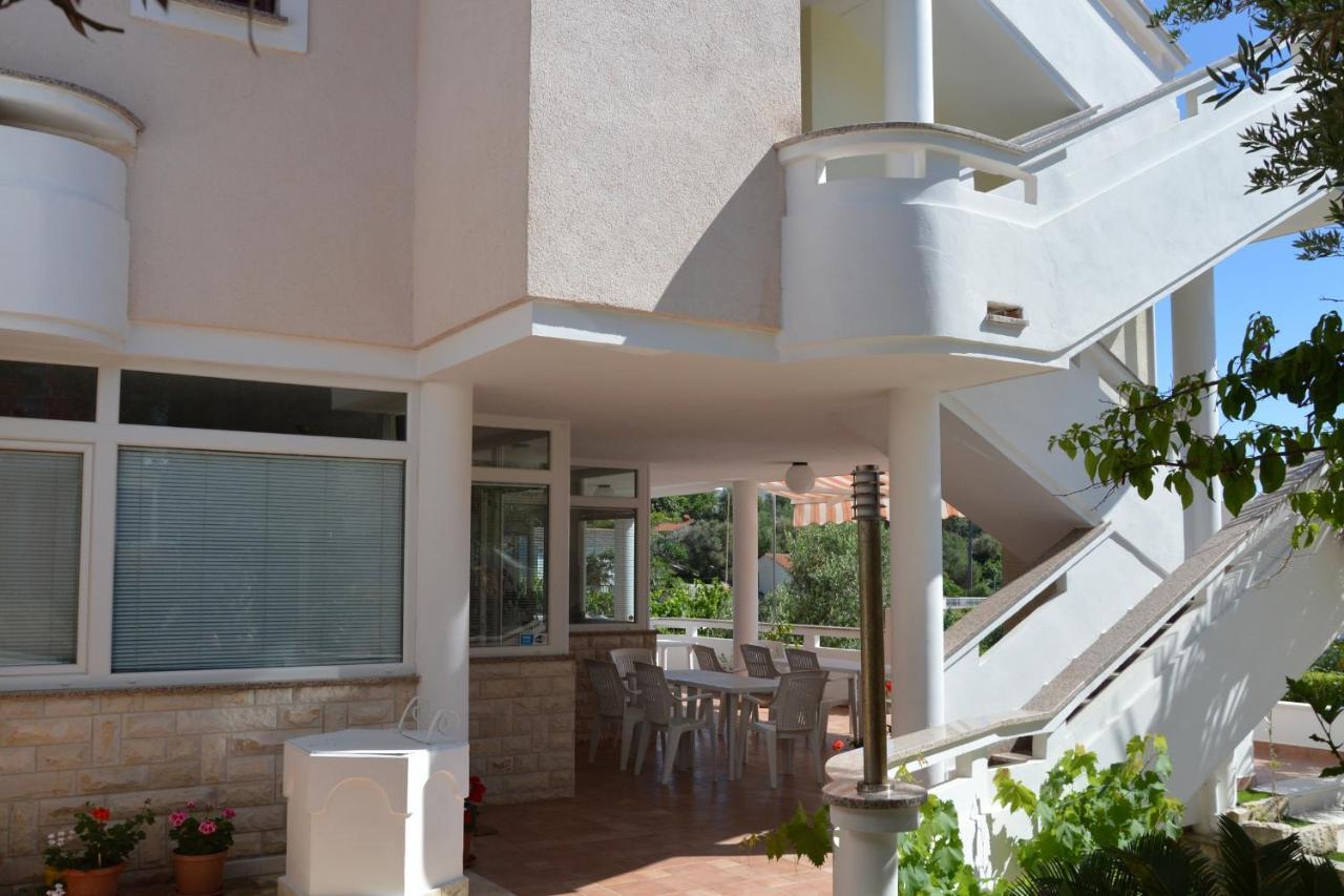 Apartments And Rooms By The Sea Jakisnica, Pag - 4160 Lun  Exterior photo