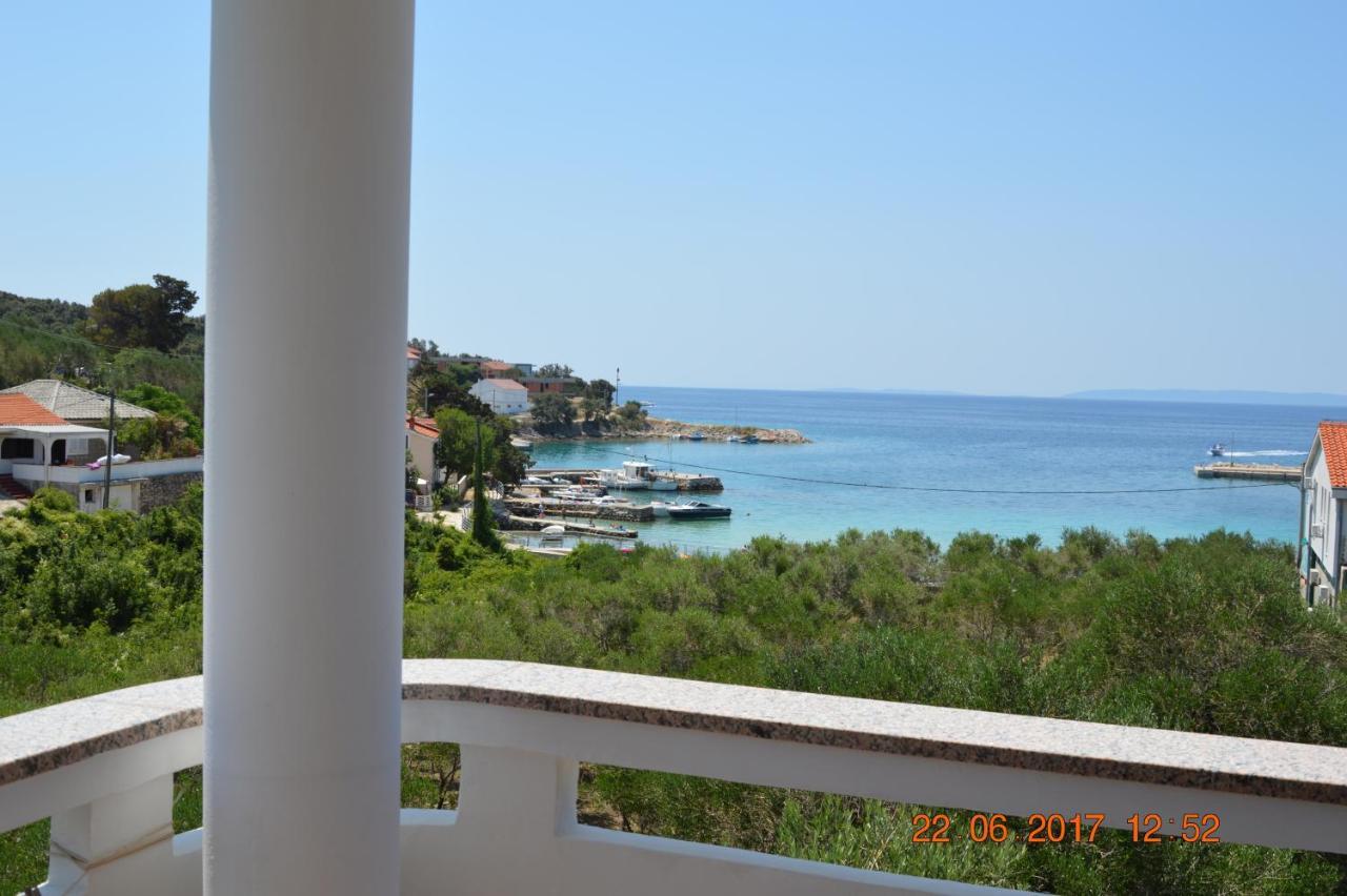 Apartments And Rooms By The Sea Jakisnica, Pag - 4160 Lun  Exterior photo